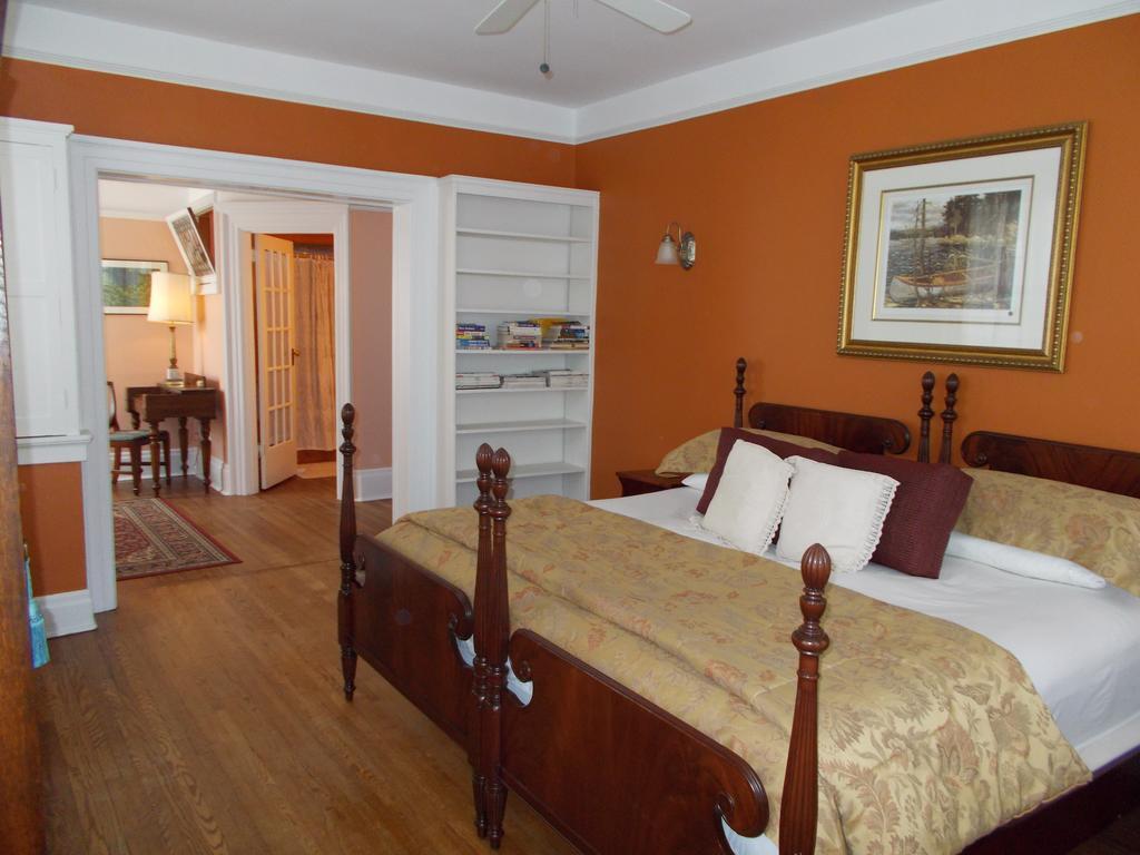 Springbank House Inn Saint Catharines ภายนอก รูปภาพ