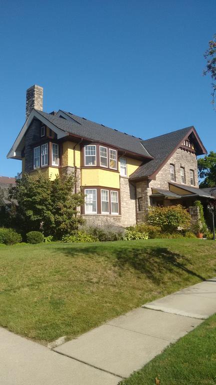 Springbank House Inn Saint Catharines ภายนอก รูปภาพ