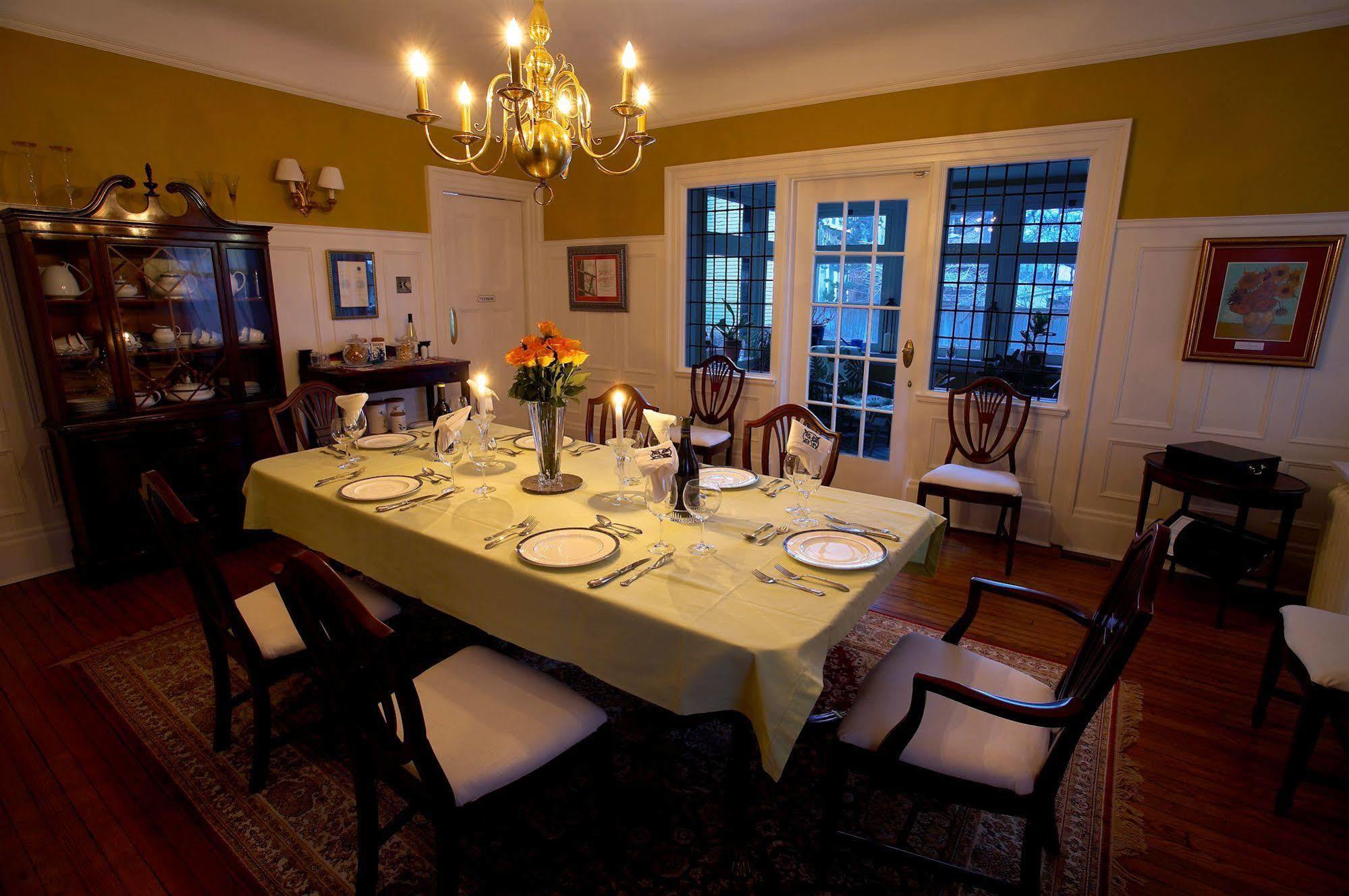 Springbank House Inn Saint Catharines ภายนอก รูปภาพ